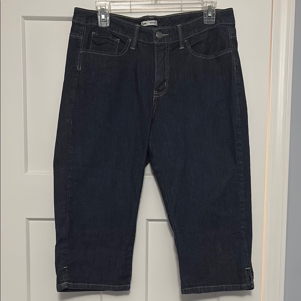 Lee Dark Denim Capri Jeans size: 12 petite